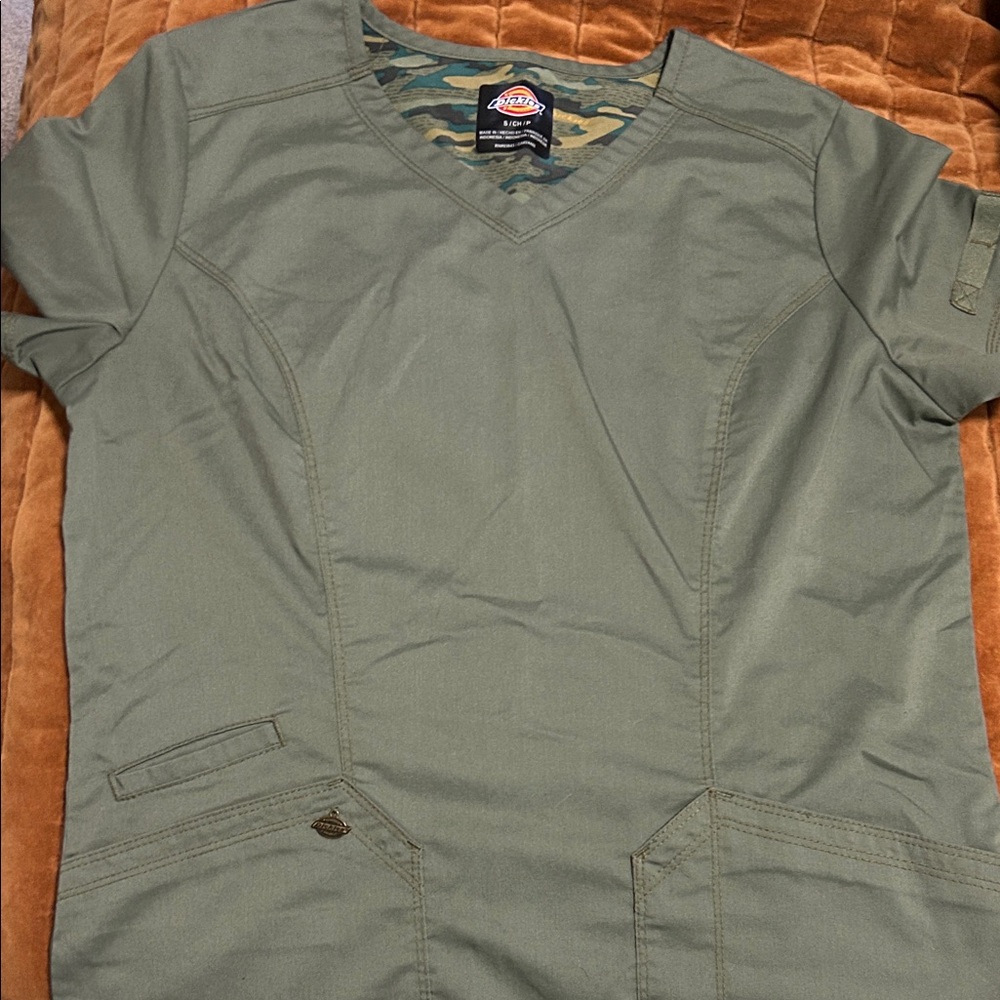 Dickies scrub tip, olive green